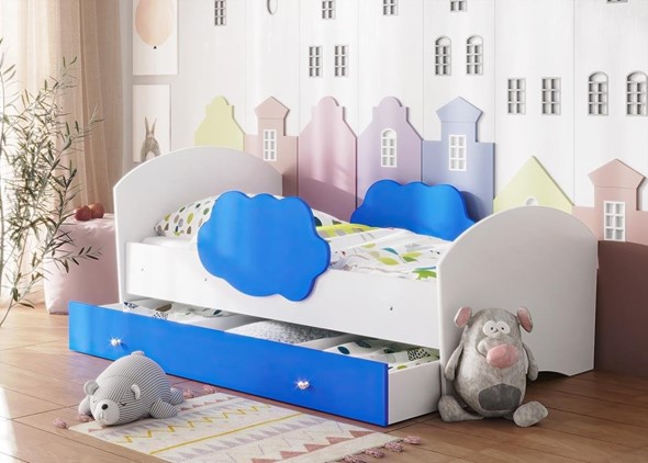 Детская кровать с бортиками Тучка с ящиком, корпус Белый, фасад Синий в Стерлитамаке - изображение