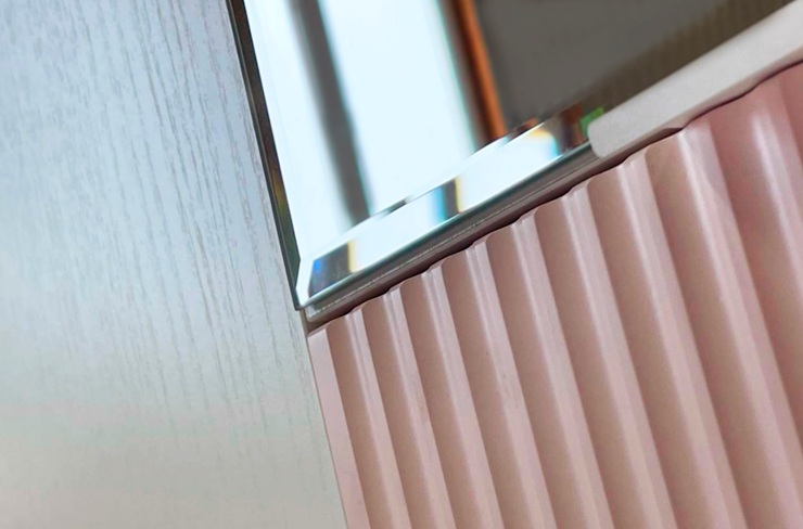 Шкаф трехдверный с ящиками Зефир 109.02 (белое дерево/пудра розовая (эмаль)) в Стерлитамаке - изображение 5